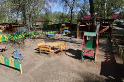 Групповой участок 2 младшей группы