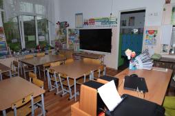 Интерактивная панель InVolt 65 дюймов в подготовительной группе